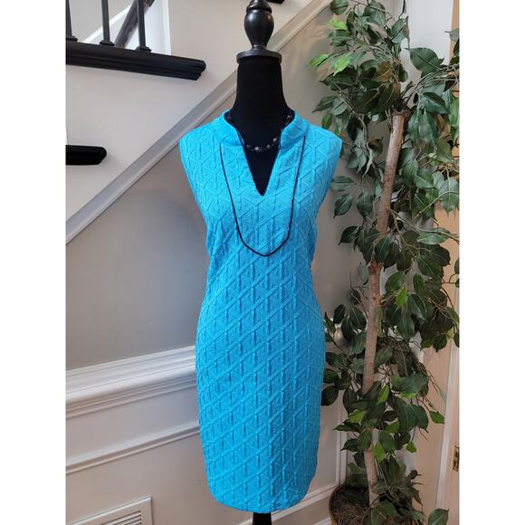 crown & ivy Dresses & Skirts - Crown and Ivy Sheath Dress Women Size Large Blue Textured Sleeveless Casual Chic